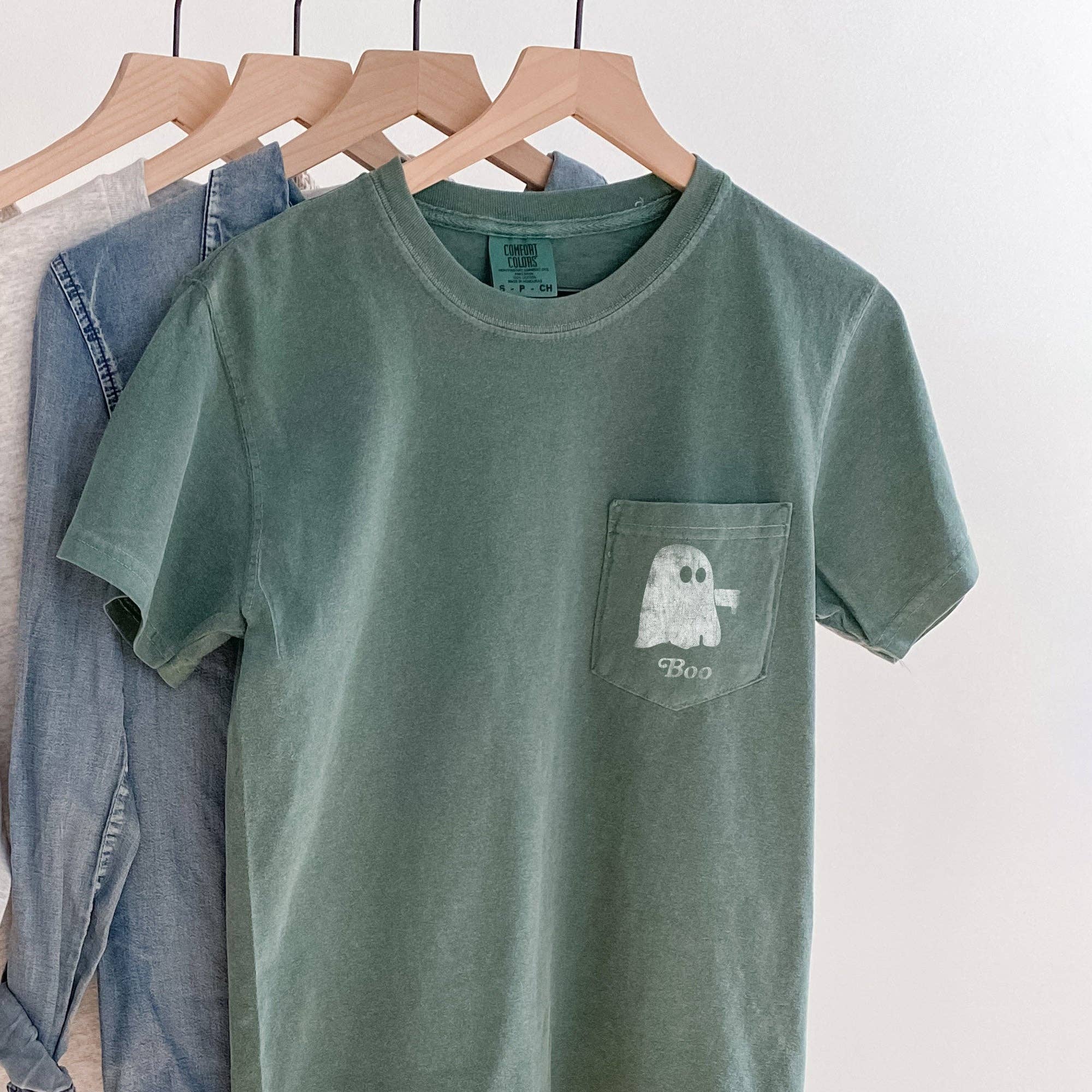 Ghost Boo Thumb Halloween Pocket T-shirt White Print